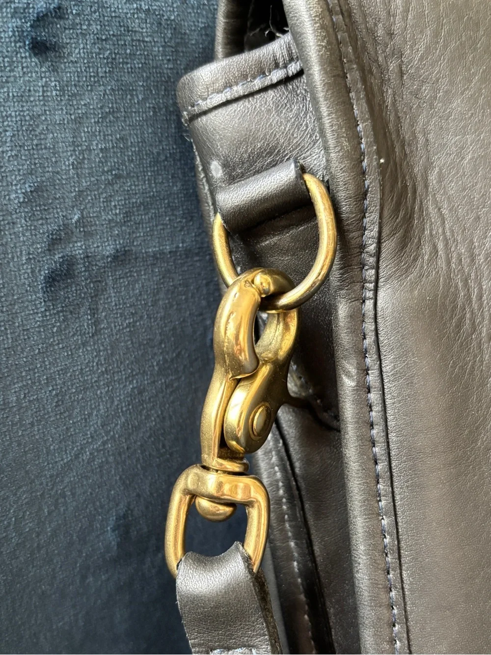 COACH Vintage Coach Station Bag Black crossbody bag